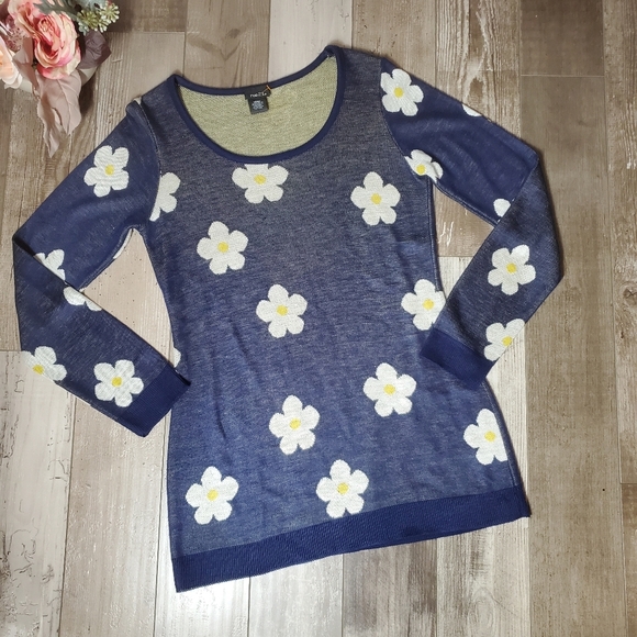 Rue21 Size Small Blue Daisy Print Scoopneck Tunic Sweater EUC - Picture 12 of 16